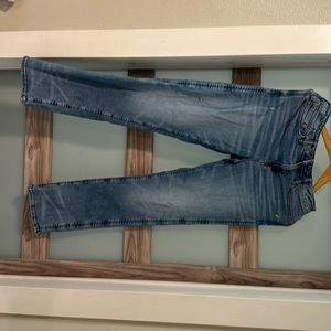 American Eagle men’s jeans